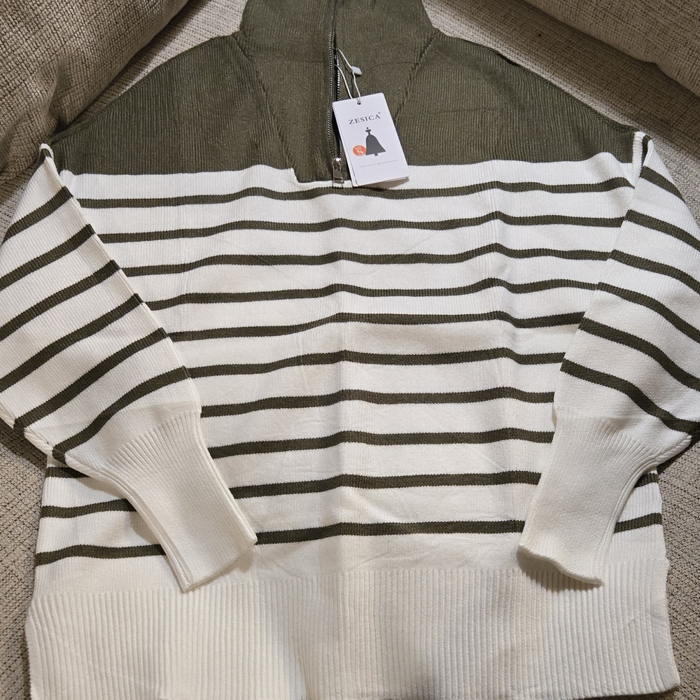 Zesica Striped Olive and White turtleneck Sweater